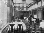 De lunchroom van het Jaarbeurs-restaurant.
<br/>
'De Jaarbeurs'/Het Utrechts Archief/75753, 1921